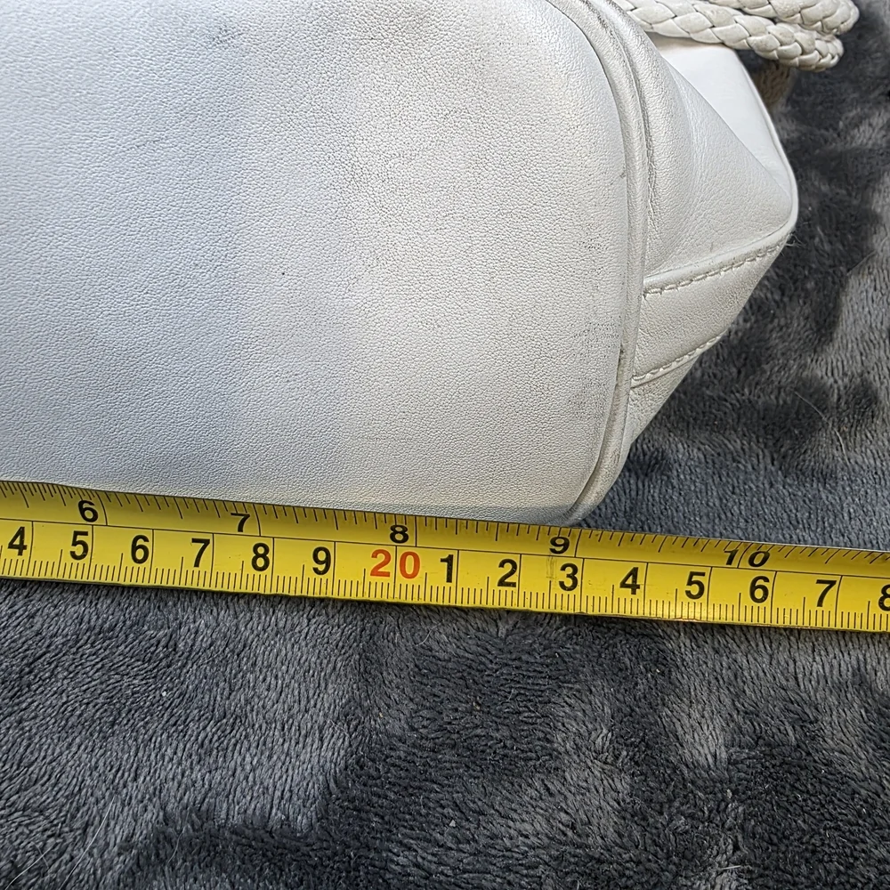 Fossil chic white